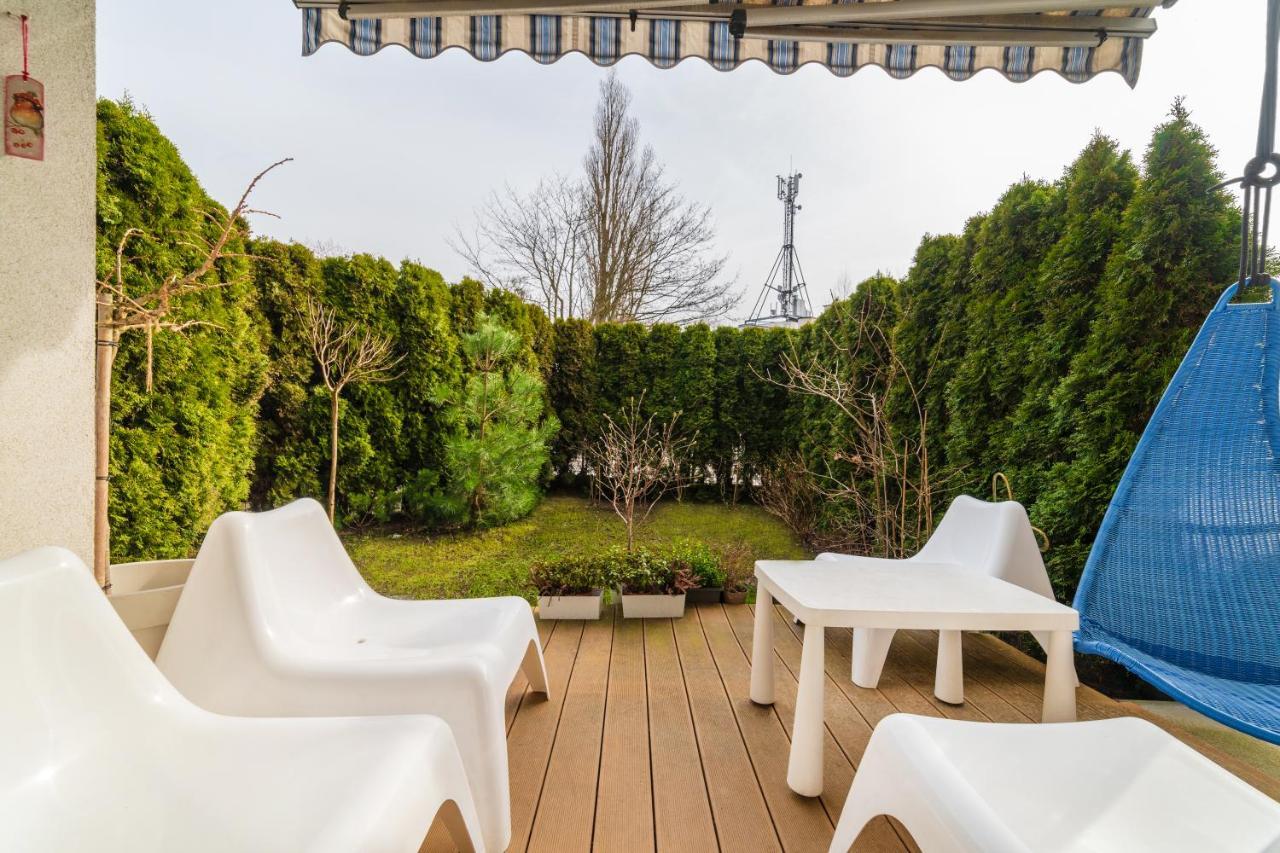 Apartament Rodzinny Family Garden Jastrzębia Góra Exterior foto